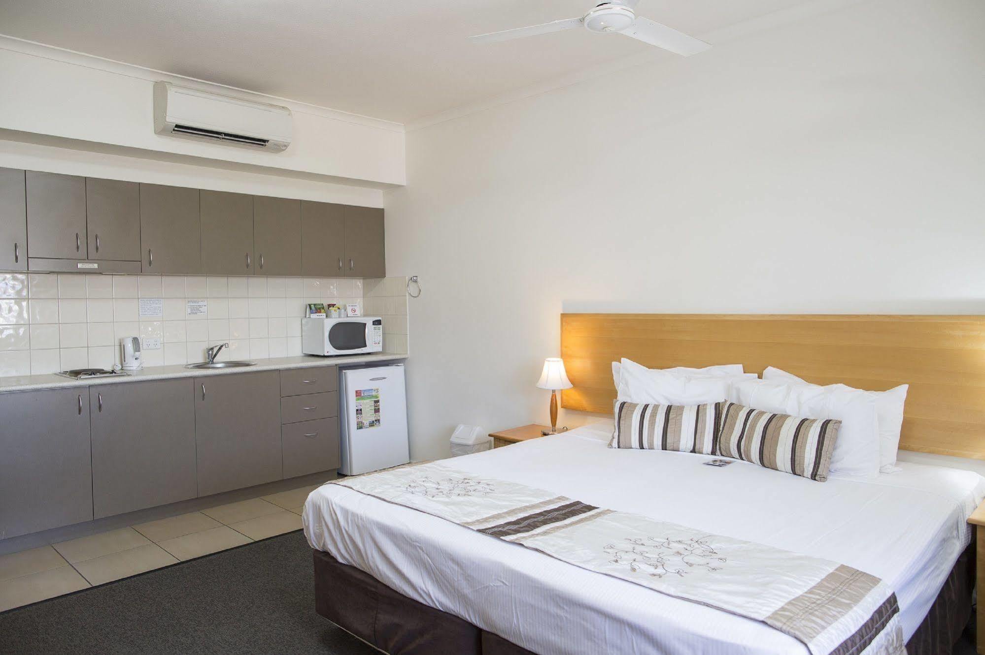เมโทร แอดวานซ์ อพาร์ตเมนต์ แอนด์ โฮเทล ดาร์วิน Aparthotel ภายนอก รูปภาพ