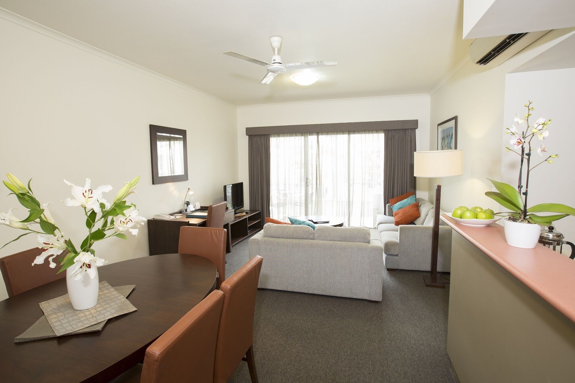 เมโทร แอดวานซ์ อพาร์ตเมนต์ แอนด์ โฮเทล ดาร์วิน Aparthotel ภายนอก รูปภาพ