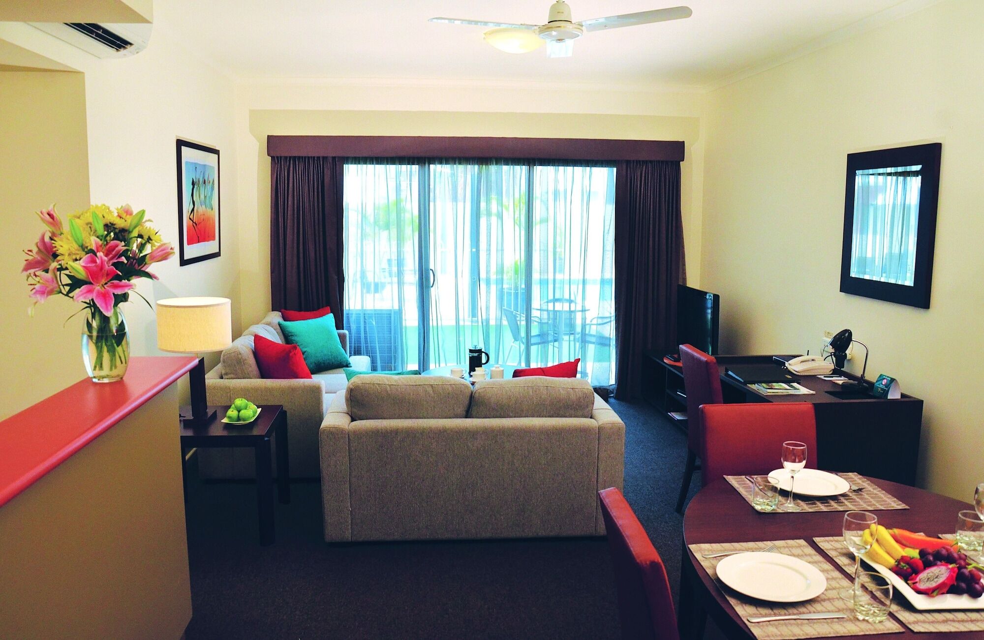 เมโทร แอดวานซ์ อพาร์ตเมนต์ แอนด์ โฮเทล ดาร์วิน Aparthotel ภายนอก รูปภาพ