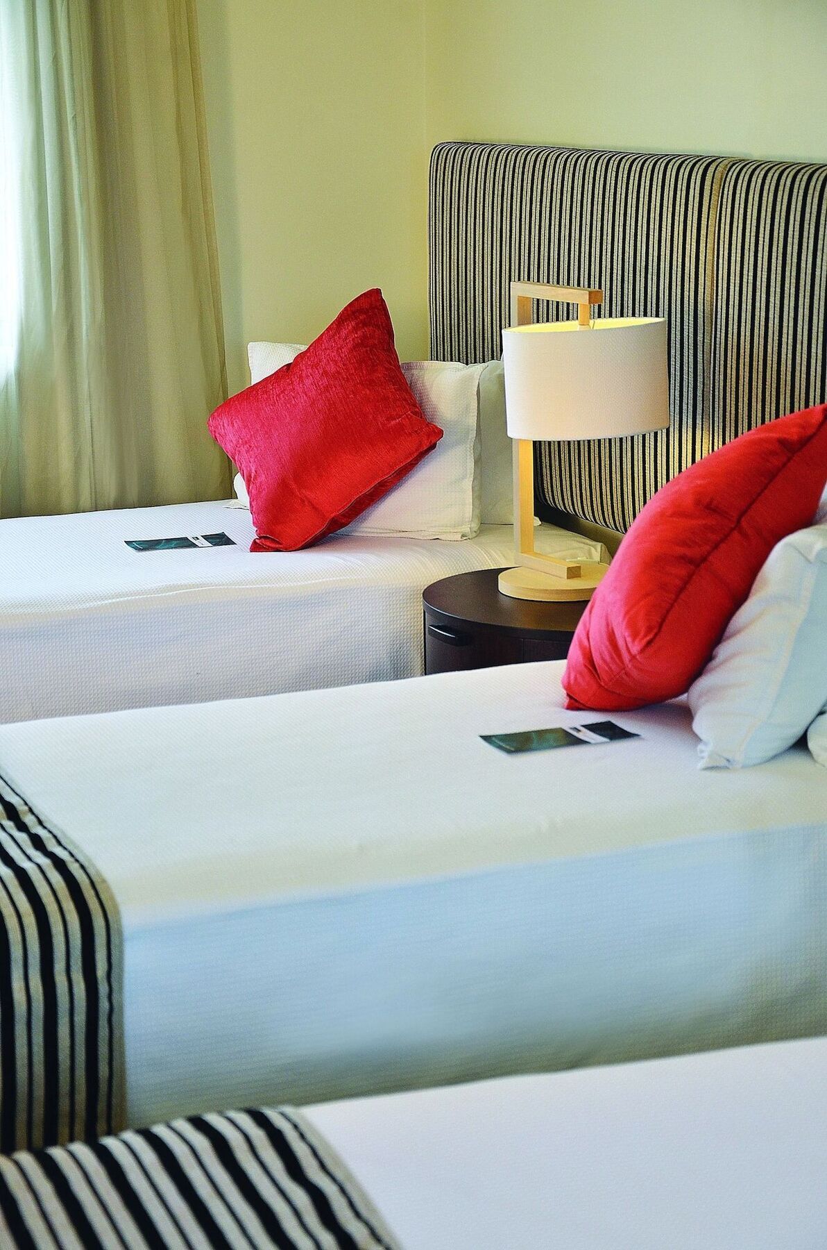 เมโทร แอดวานซ์ อพาร์ตเมนต์ แอนด์ โฮเทล ดาร์วิน Aparthotel ภายนอก รูปภาพ